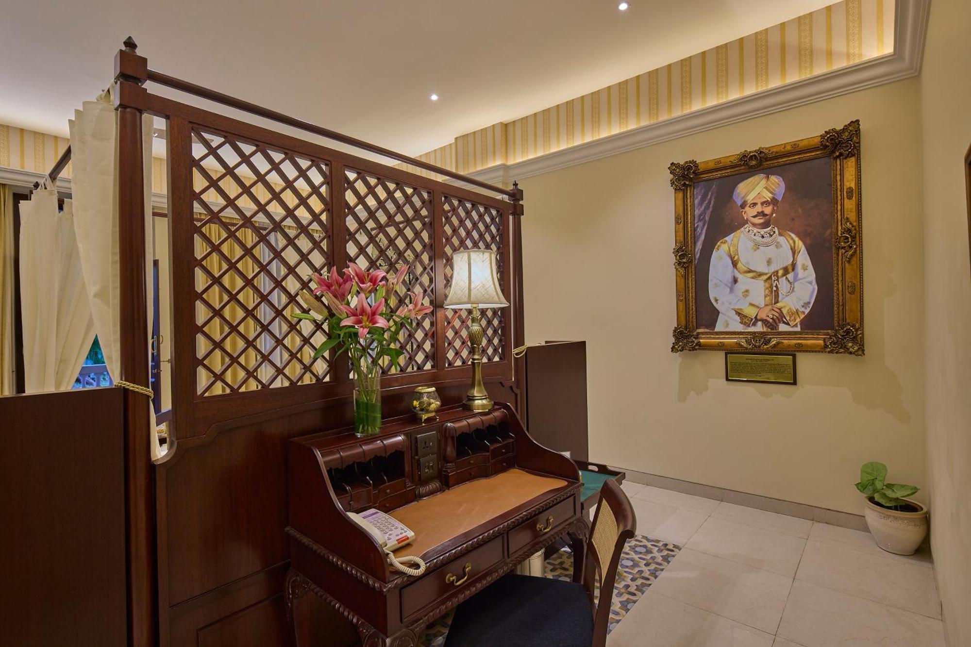 Royal Orchid Metropole Майсур Экстерьер фото