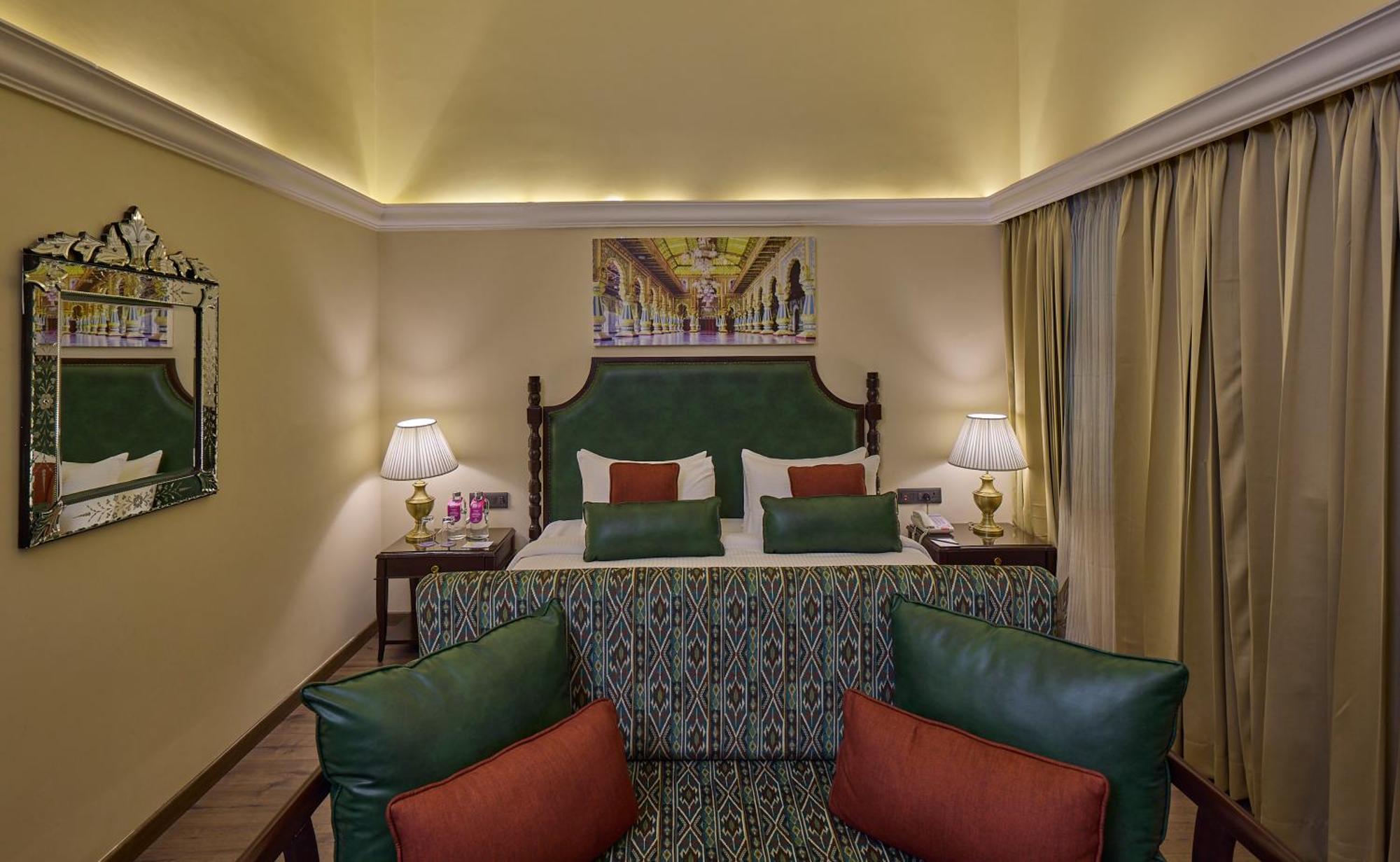 Royal Orchid Metropole Майсур Экстерьер фото
