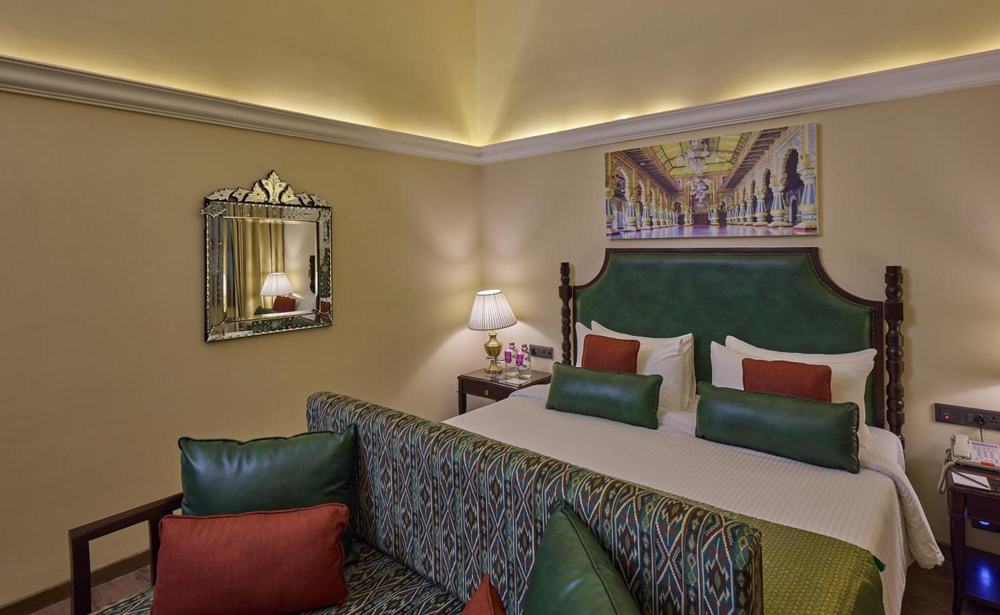 Royal Orchid Metropole Майсур Экстерьер фото