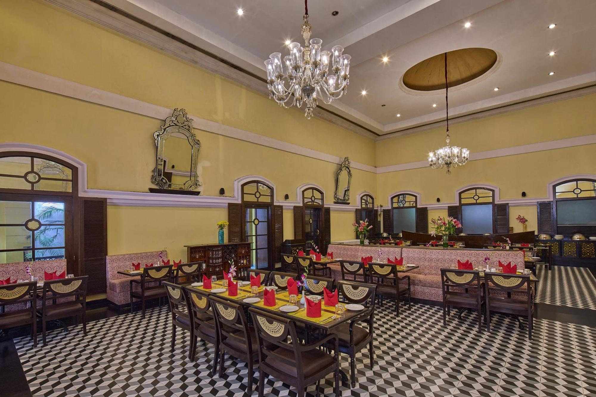 Royal Orchid Metropole Майсур Экстерьер фото