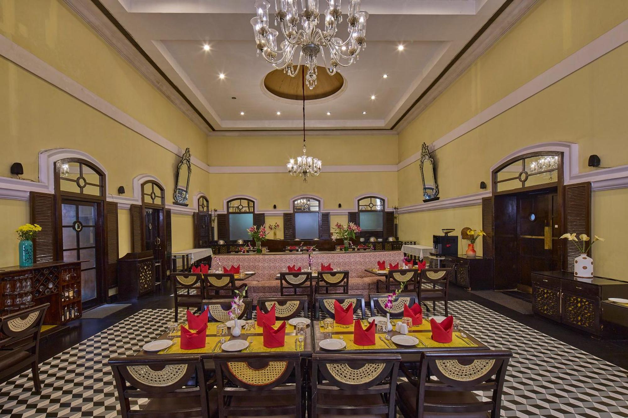 Royal Orchid Metropole Майсур Экстерьер фото